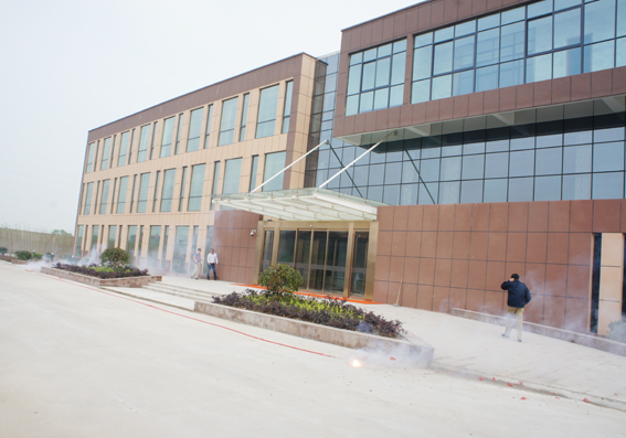 提升服務(wù)品質(zhì) 凸顯品牌形象 提升服務(wù)品質(zhì) 凸顯品牌形象