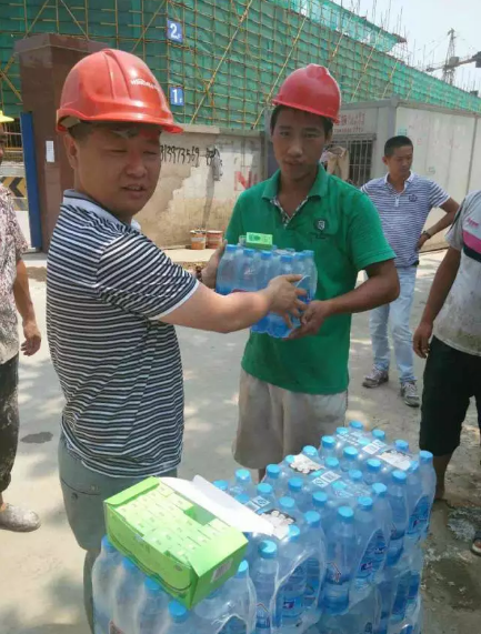 贏勝“奧運”:贏勝人洪荒之力大比拼 烈日炎炎 向堅守一線的贏勝人致敬 贏勝“奧運”:贏勝人洪荒之力大比拼 烈日炎炎 向堅守一線的贏勝人致敬