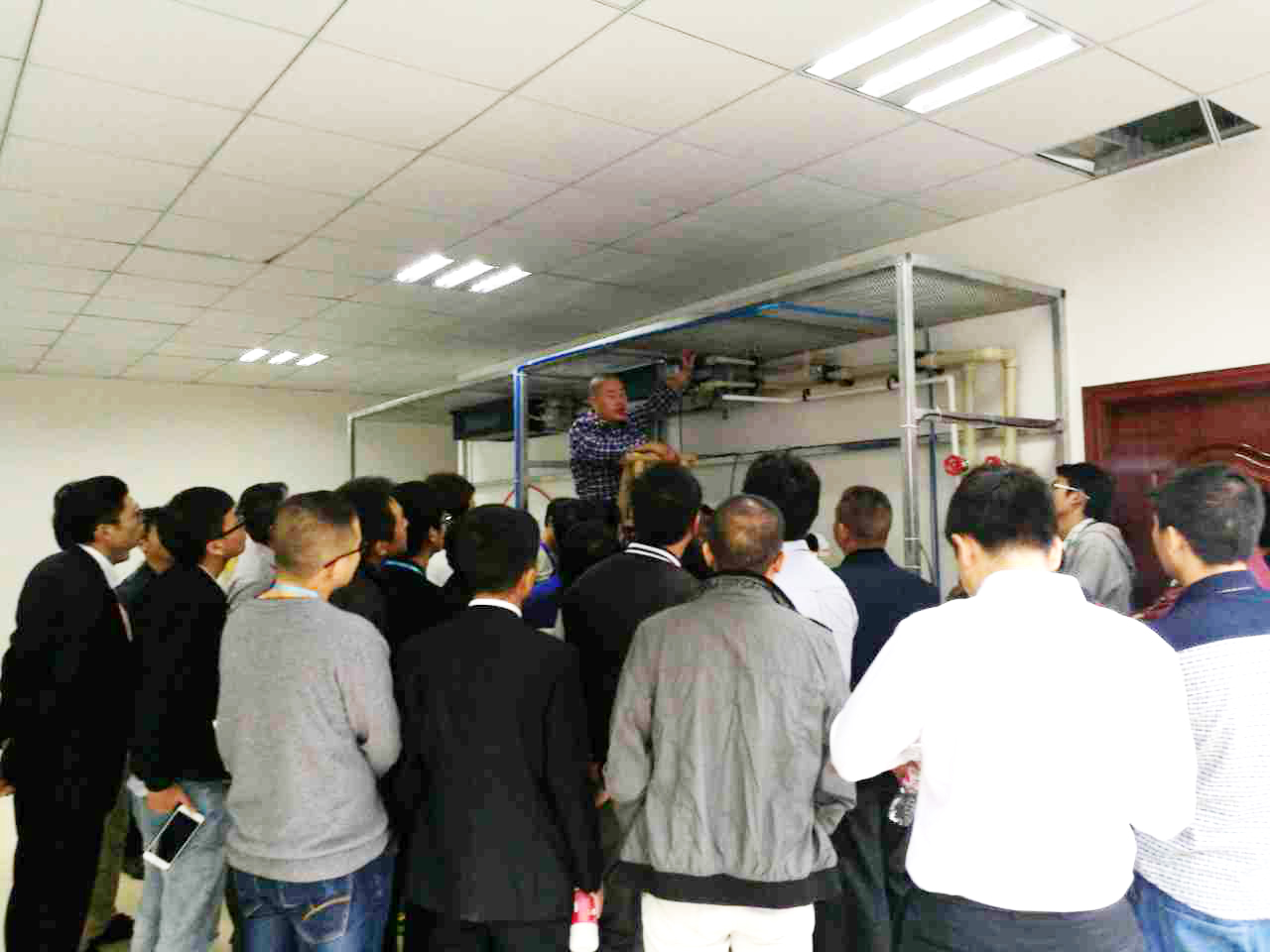 贏勝節(jié)能 橡塑保溫材料 class0 class1 復合橡塑保溫材料 橡塑保溫管 橡塑保溫板 外墻保溫 殼寶U-PVC管道外護 玻璃棉 愛耳聲學 隔聲降噪材料 